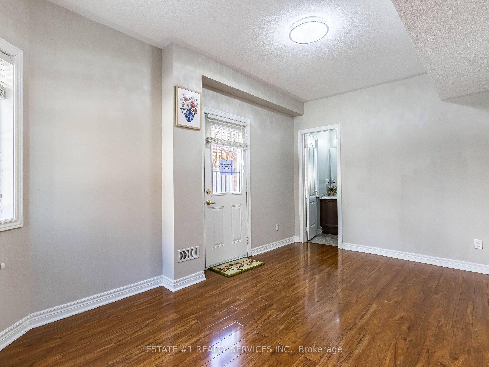 Photo 9 of 3 October Place, Brampton, Bram West — HOMEH