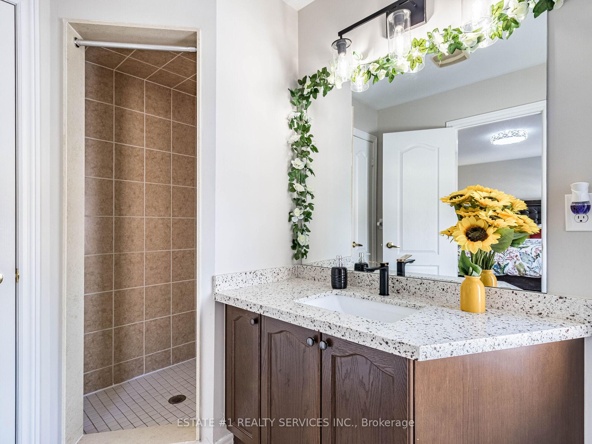 Photo 29 of 3 October Place, Brampton, Bram West — HOMEH
