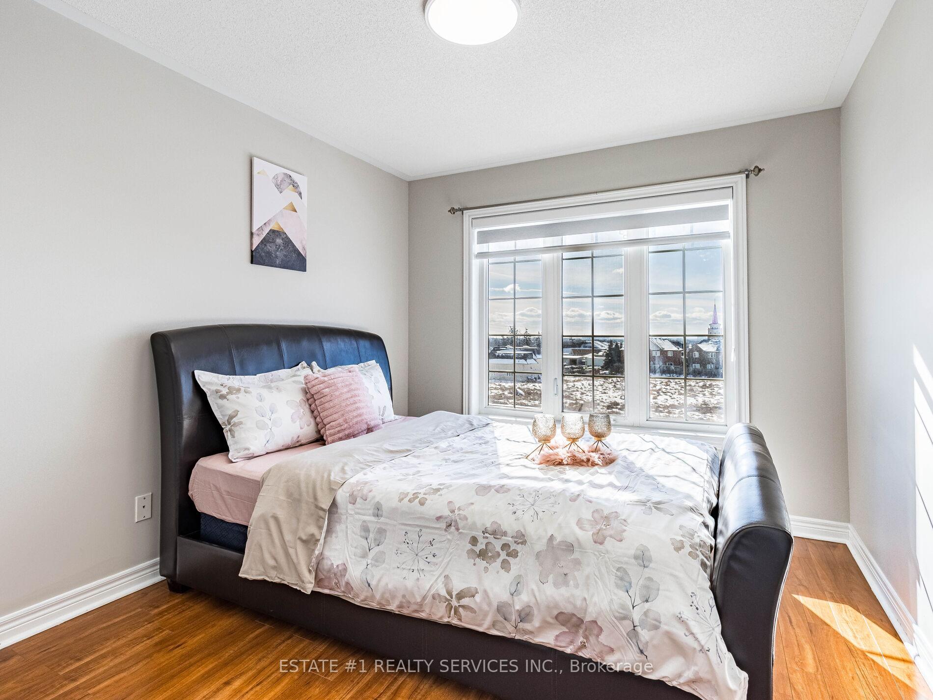 Photo 32 of 3 October Place, Brampton, Bram West — HOMEH