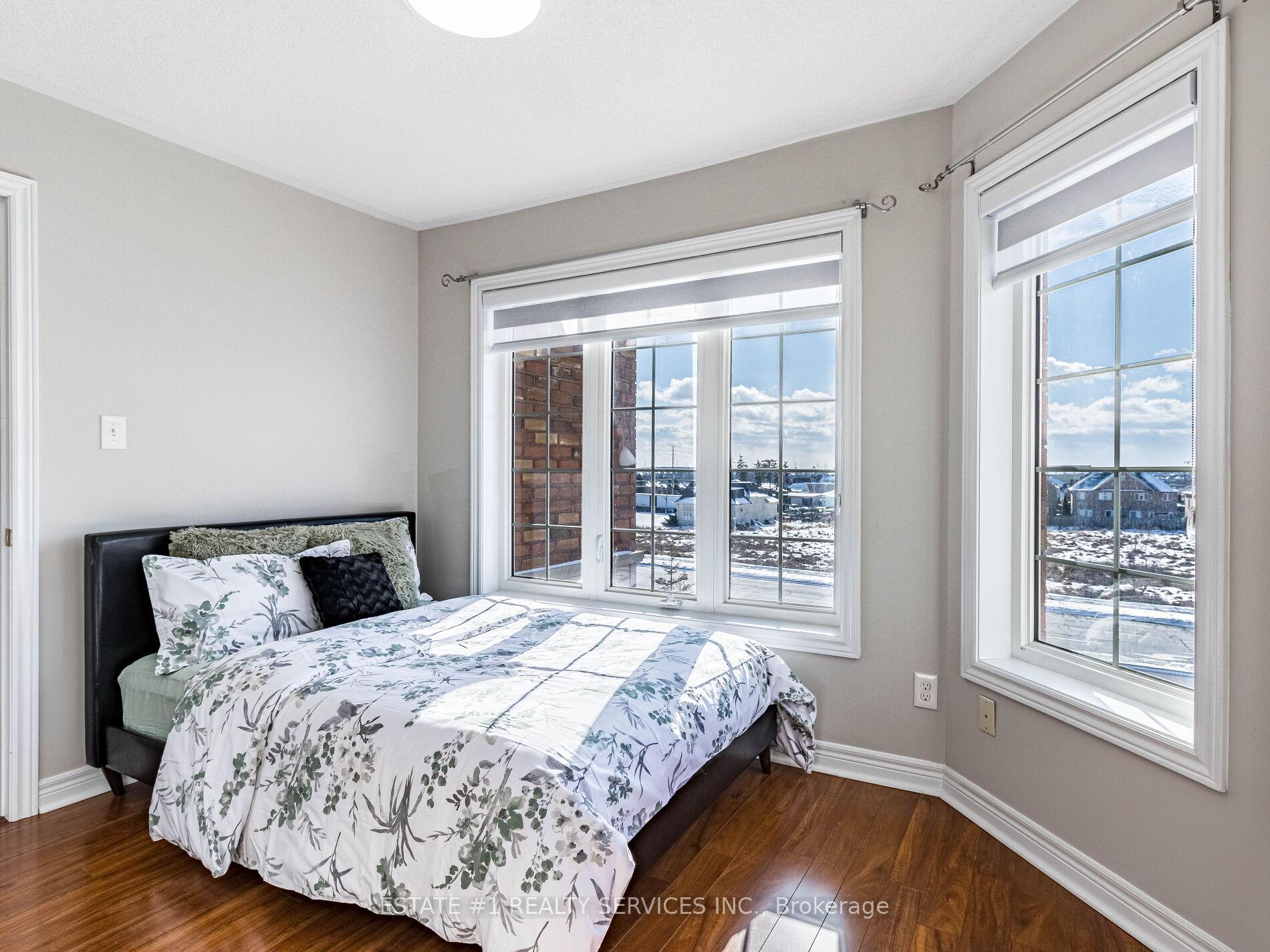Photo 37 of 3 October Place, Brampton, Bram West — HOMEH