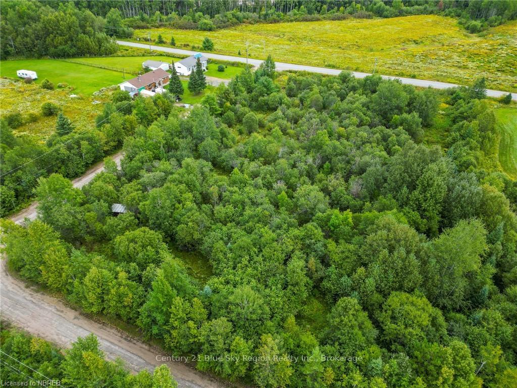 Photo 5 of 200 Talon Crescent, Bonfield — HOMEH