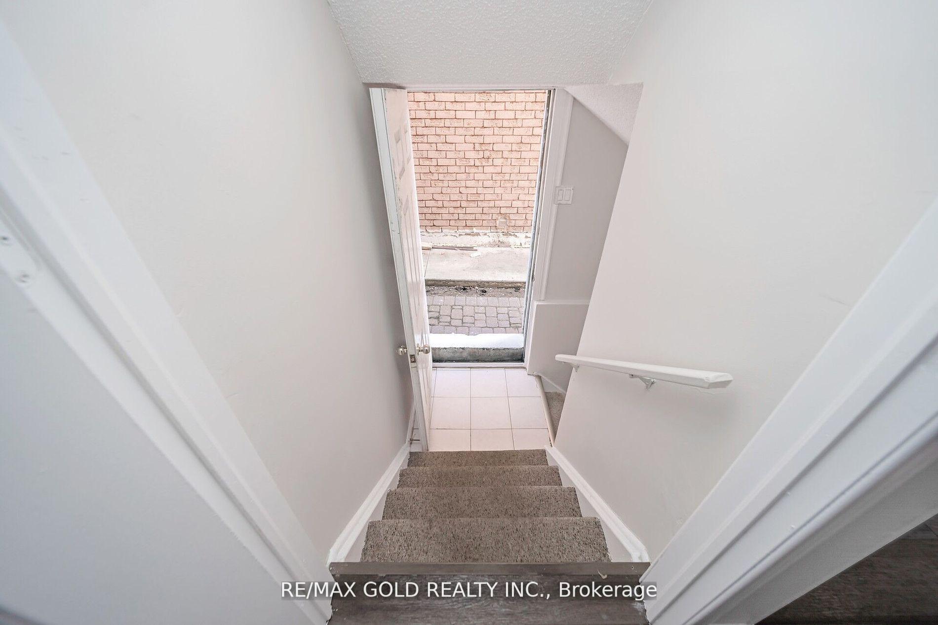 Photo 19 of 167 Ecclestone Drive, Brampton, Brampton West — HOMEH