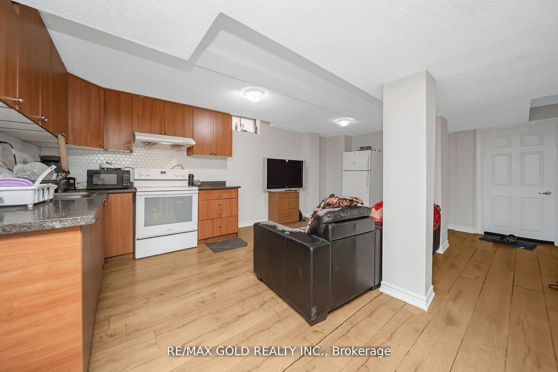 Photo 21 of 167 Ecclestone Drive, Brampton, Brampton West — HOMEH