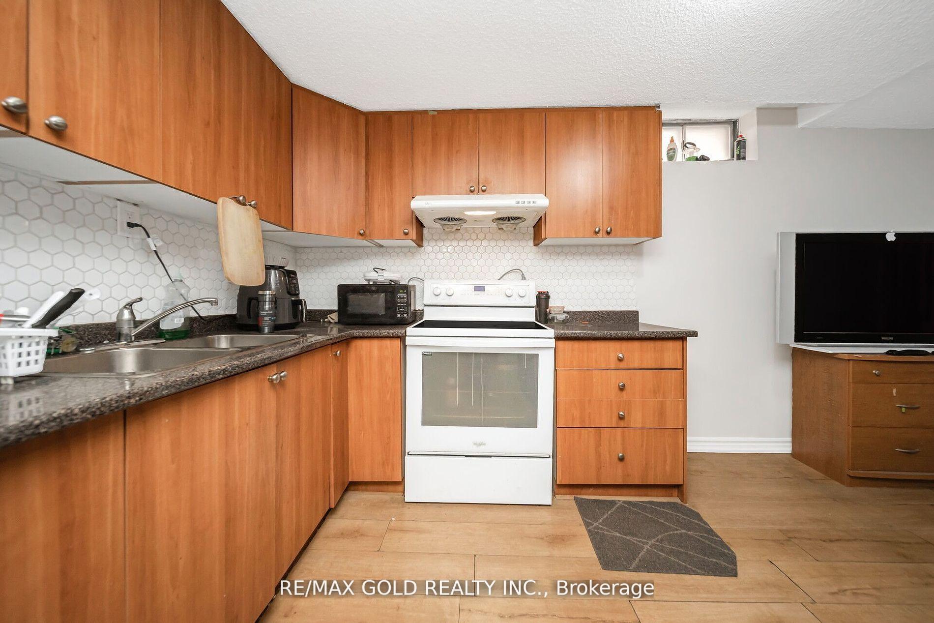 Photo 22 of 167 Ecclestone Drive, Brampton, Brampton West — HOMEH