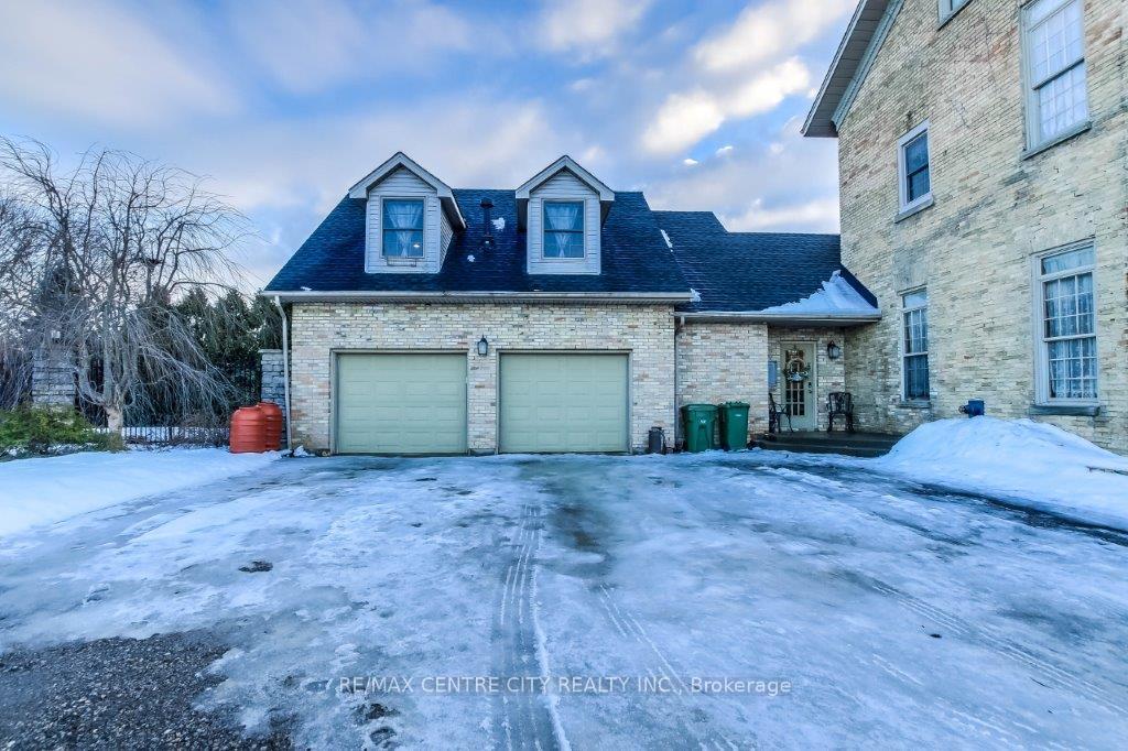 Photo 5 of 21 Parkside Drive, St. Thomas — HOMEH