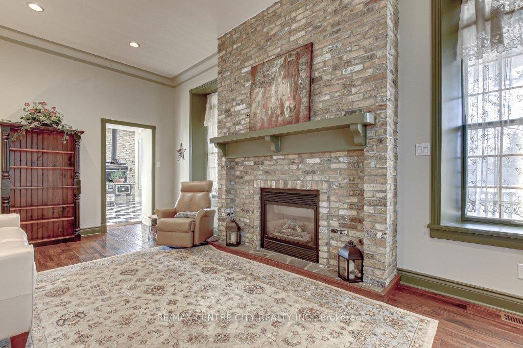 Photo 18 of 21 Parkside Drive, St. Thomas — HOMEH