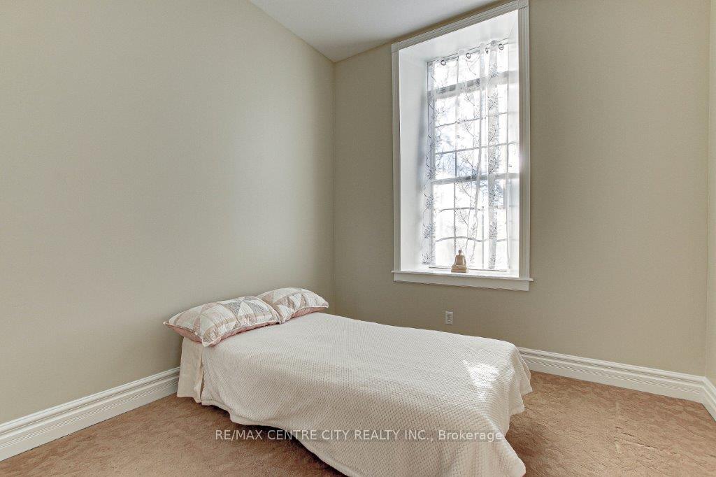 Photo 23 of 21 Parkside Drive, St. Thomas — HOMEH