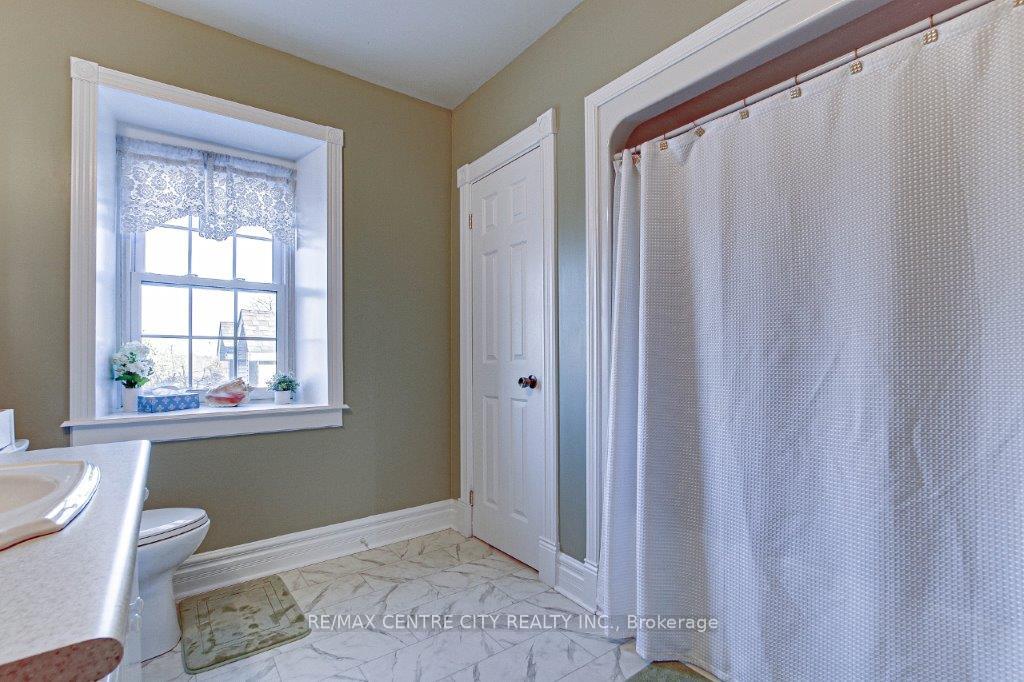 Photo 25 of 21 Parkside Drive, St. Thomas — HOMEH