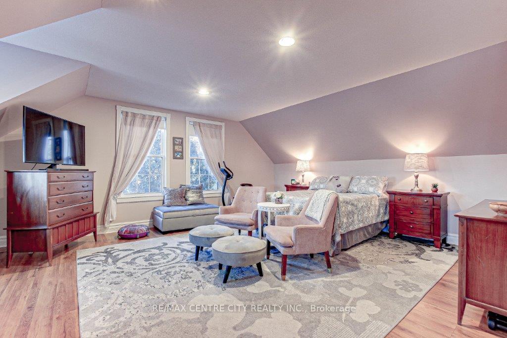 Photo 26 of 21 Parkside Drive, St. Thomas — HOMEH