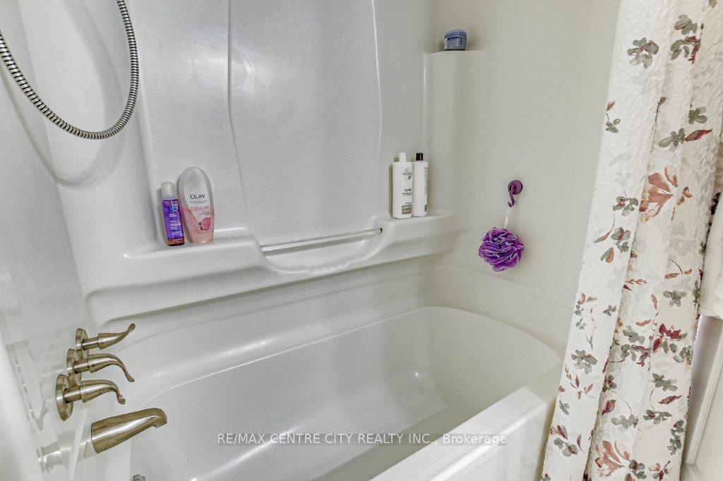 Photo 31 of 21 Parkside Drive, St. Thomas — HOMEH