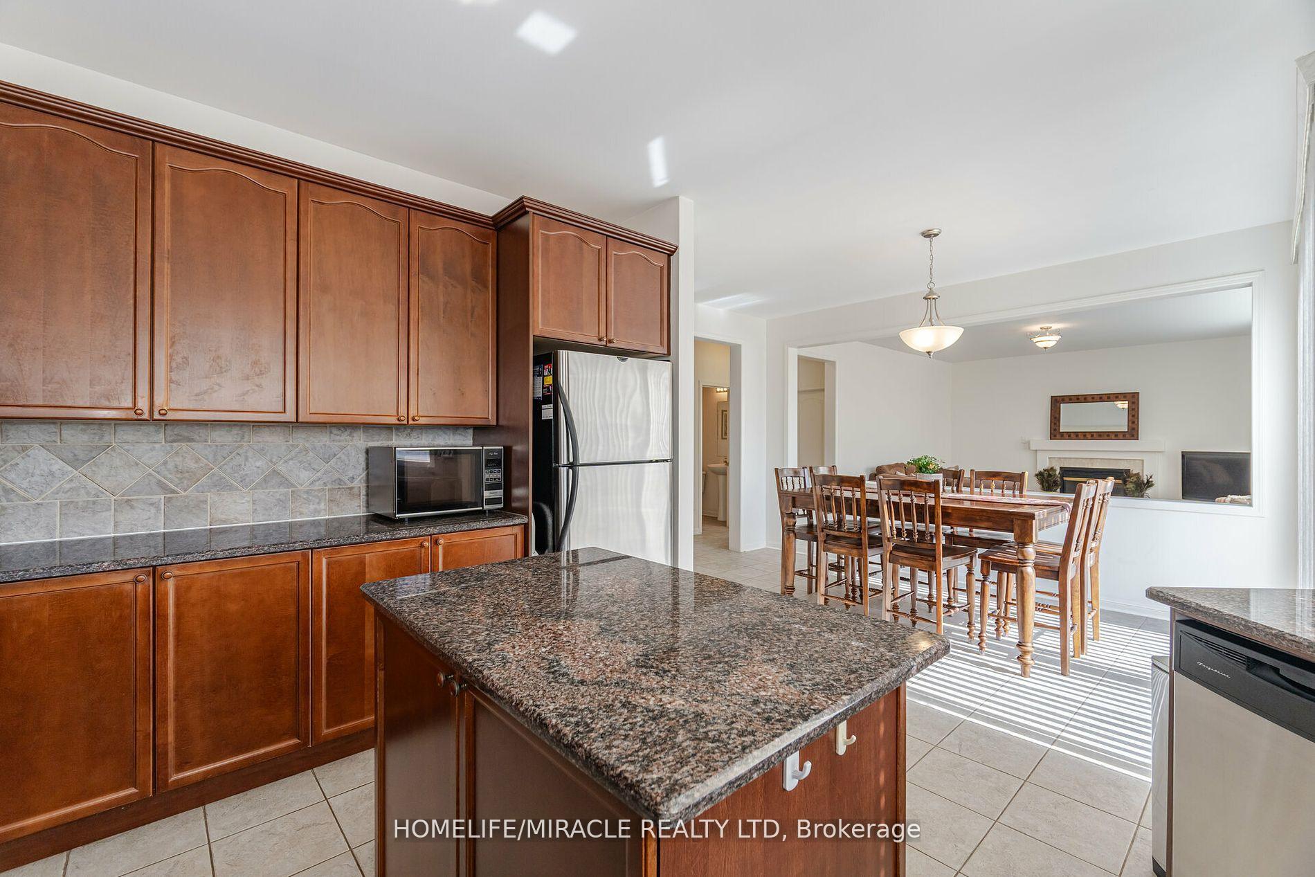 Photo 12 of 5 Valleywest Road, Brampton, Vales of Castlemore — HOMEH