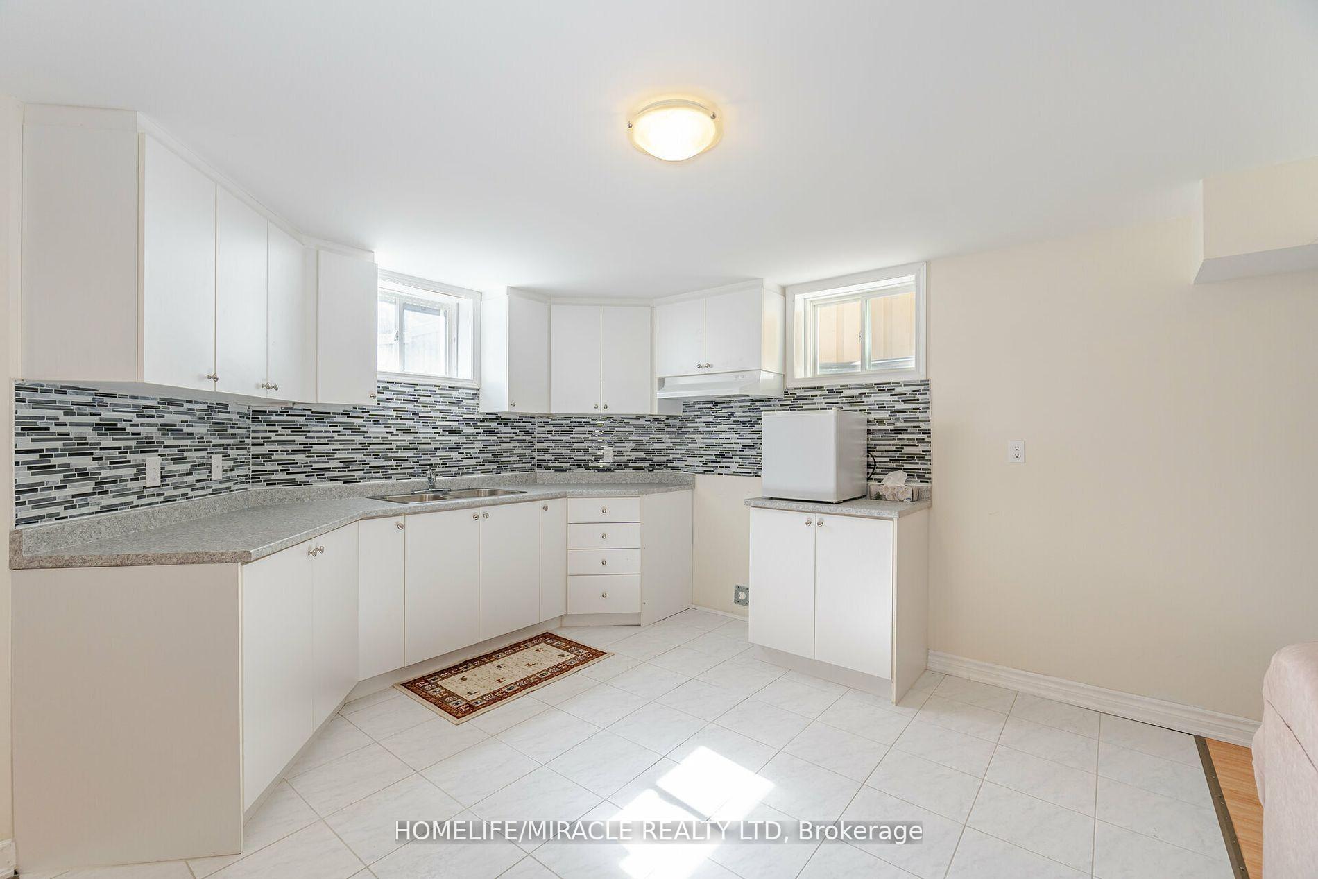Photo 33 of 5 Valleywest Road, Brampton, Vales of Castlemore — HOMEH