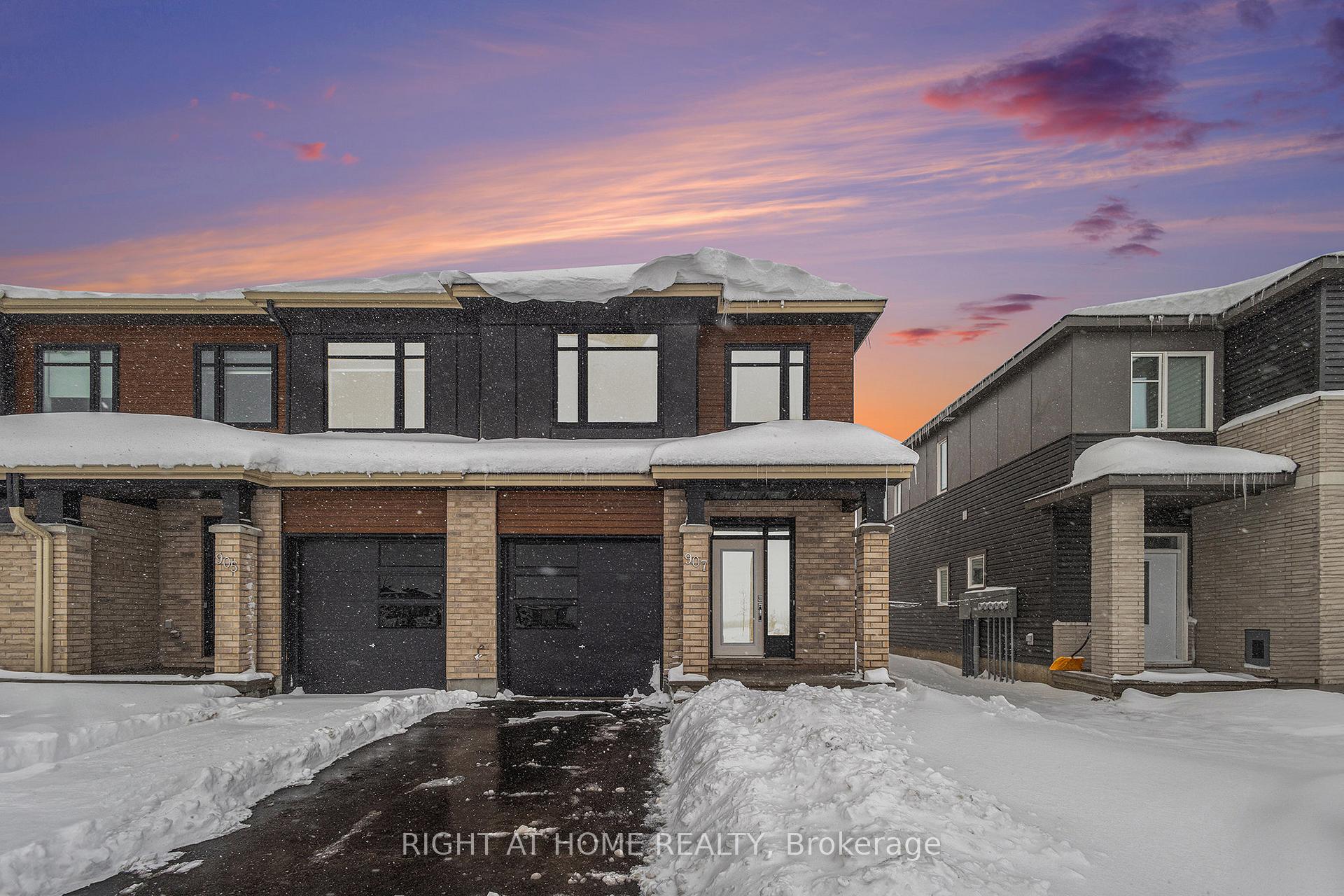 Front of 907 Orvieto Way