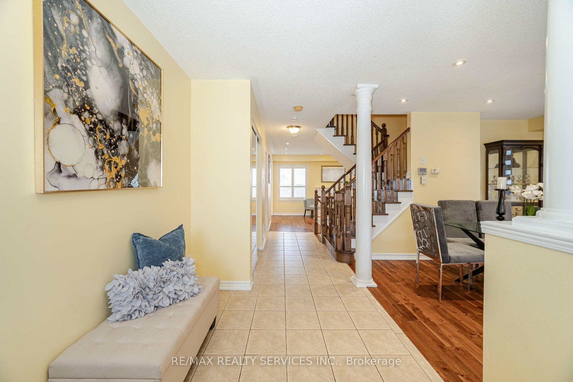Photo 4 of 64 Edenbrook Hill Drive, Brampton, Fletcher's Meadow — HOMEH
