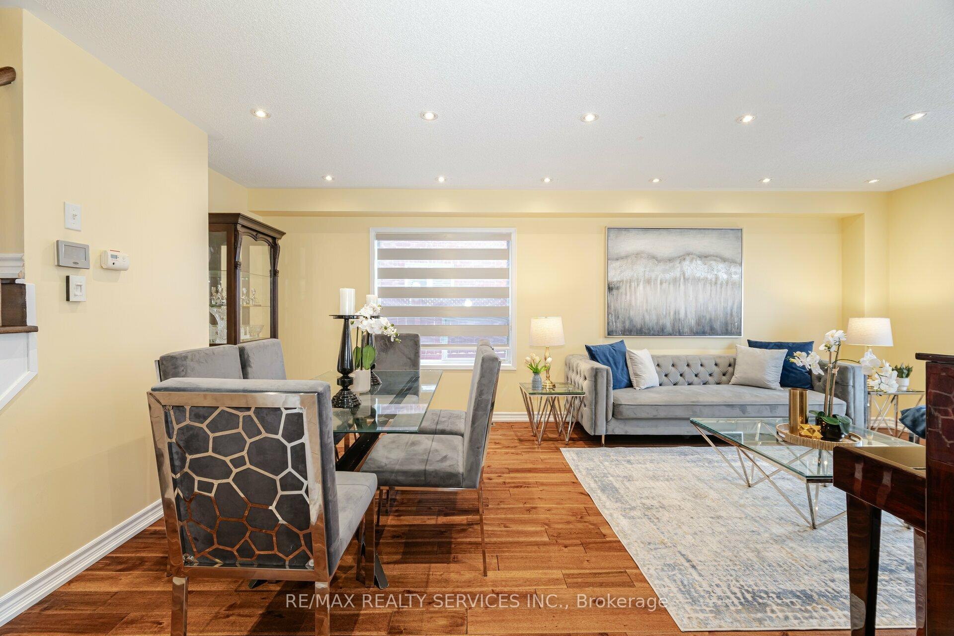 Photo 5 of 64 Edenbrook Hill Drive, Brampton, Fletcher's Meadow — HOMEH