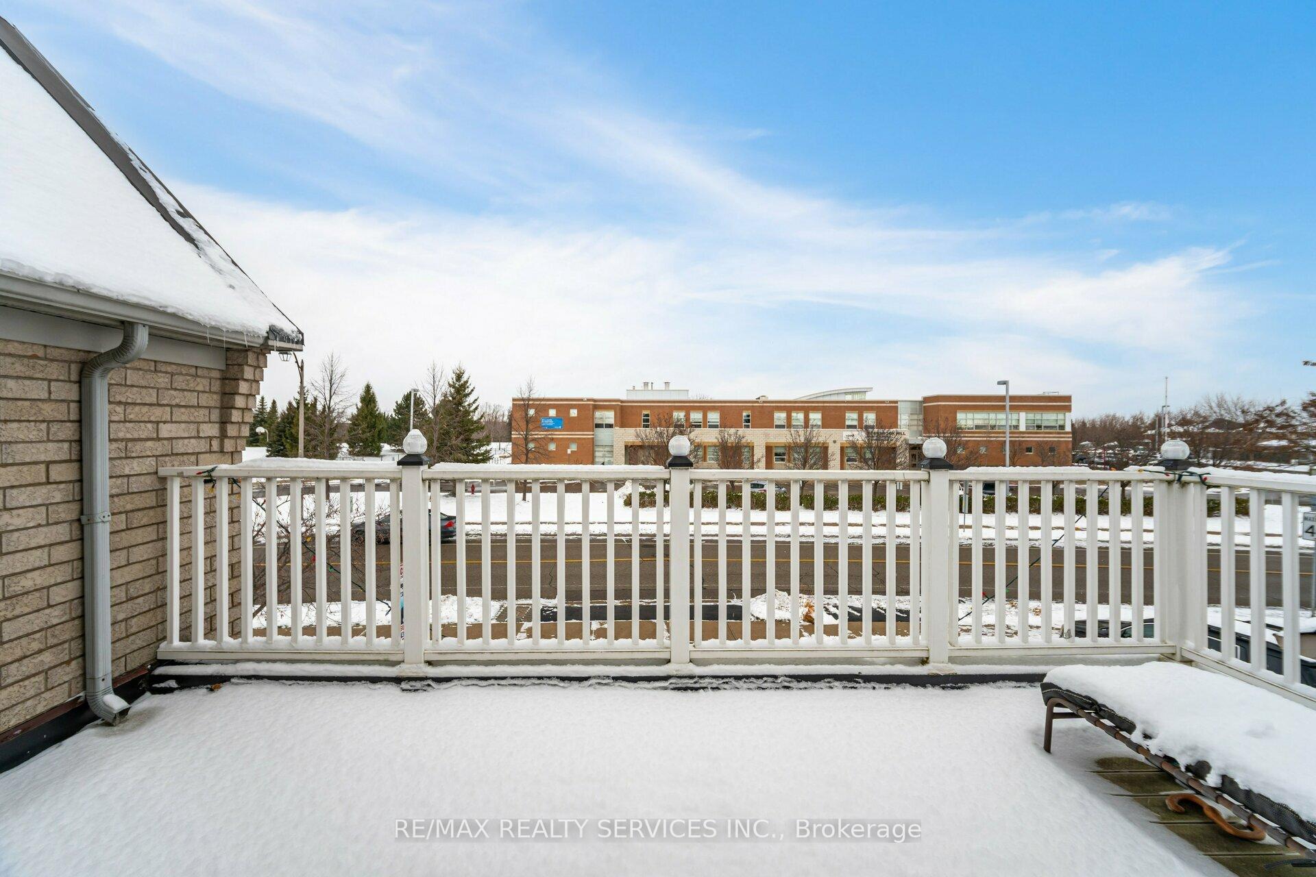 Photo 24 of 64 Edenbrook Hill Drive, Brampton, Fletcher's Meadow — HOMEH