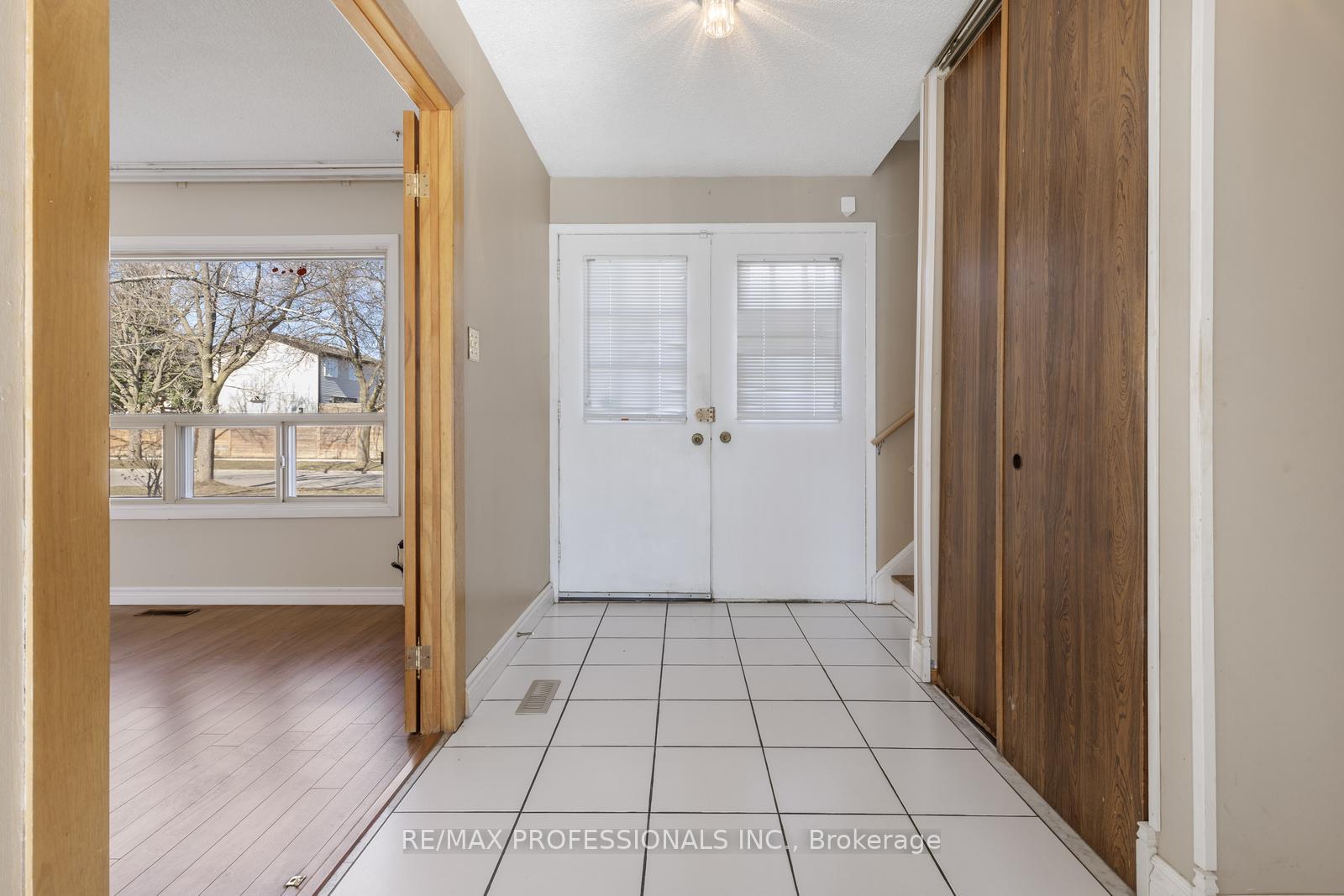 Photo 2 of 41 Carberry Crescent, Brampton, Madoc — HOMEH