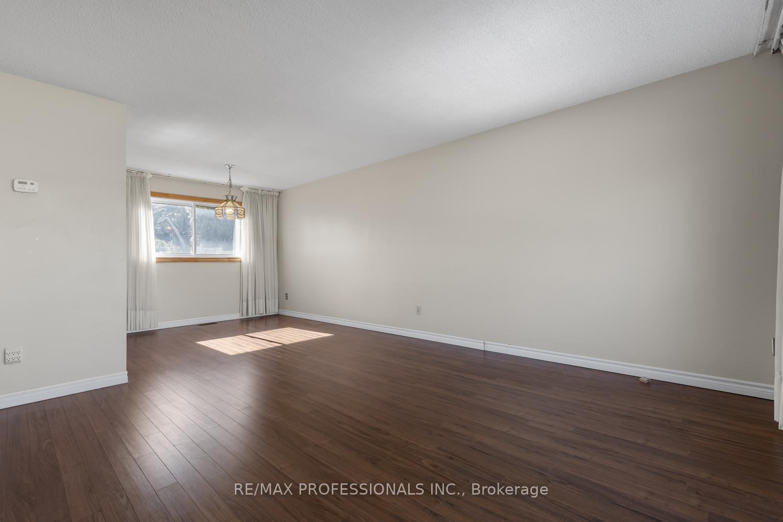 Photo 5 of 41 Carberry Crescent, Brampton, Madoc — HOMEH