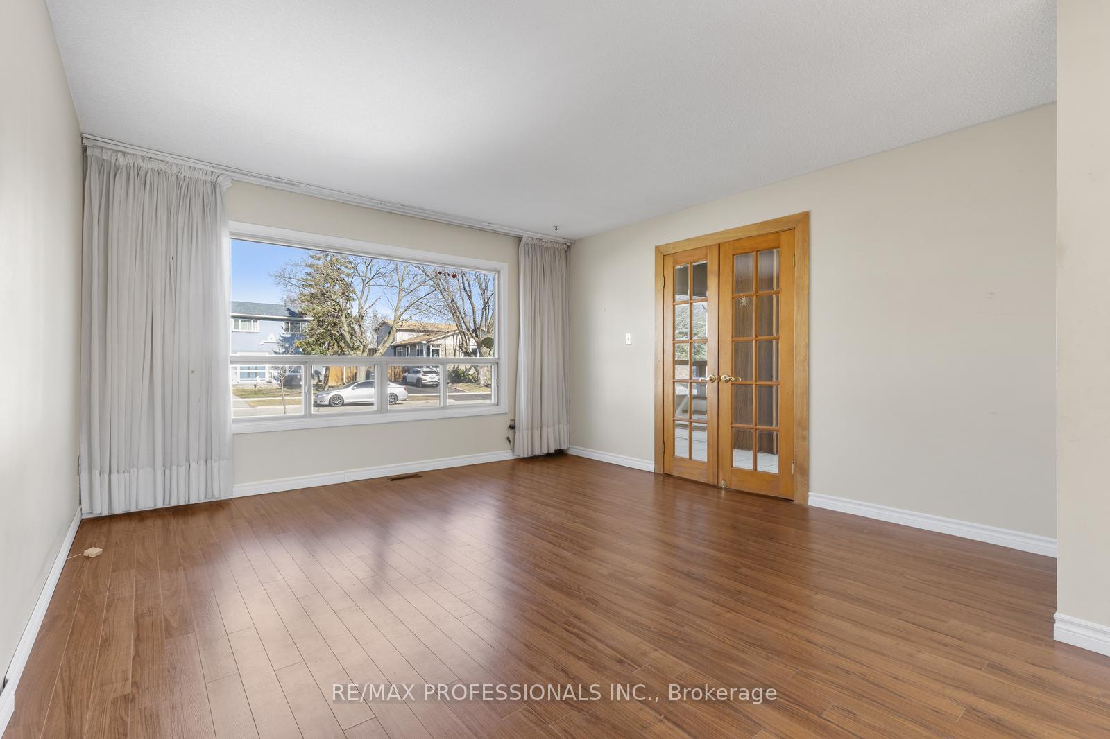Photo 8 of 41 Carberry Crescent, Brampton, Madoc — HOMEH