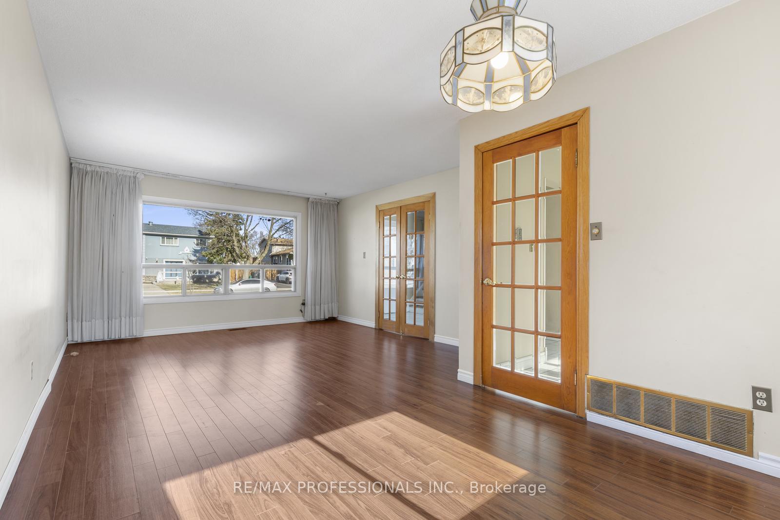 Photo 9 of 41 Carberry Crescent, Brampton, Madoc — HOMEH