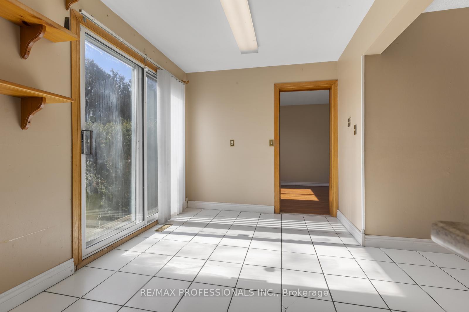 Photo 13 of 41 Carberry Crescent, Brampton, Madoc — HOMEH