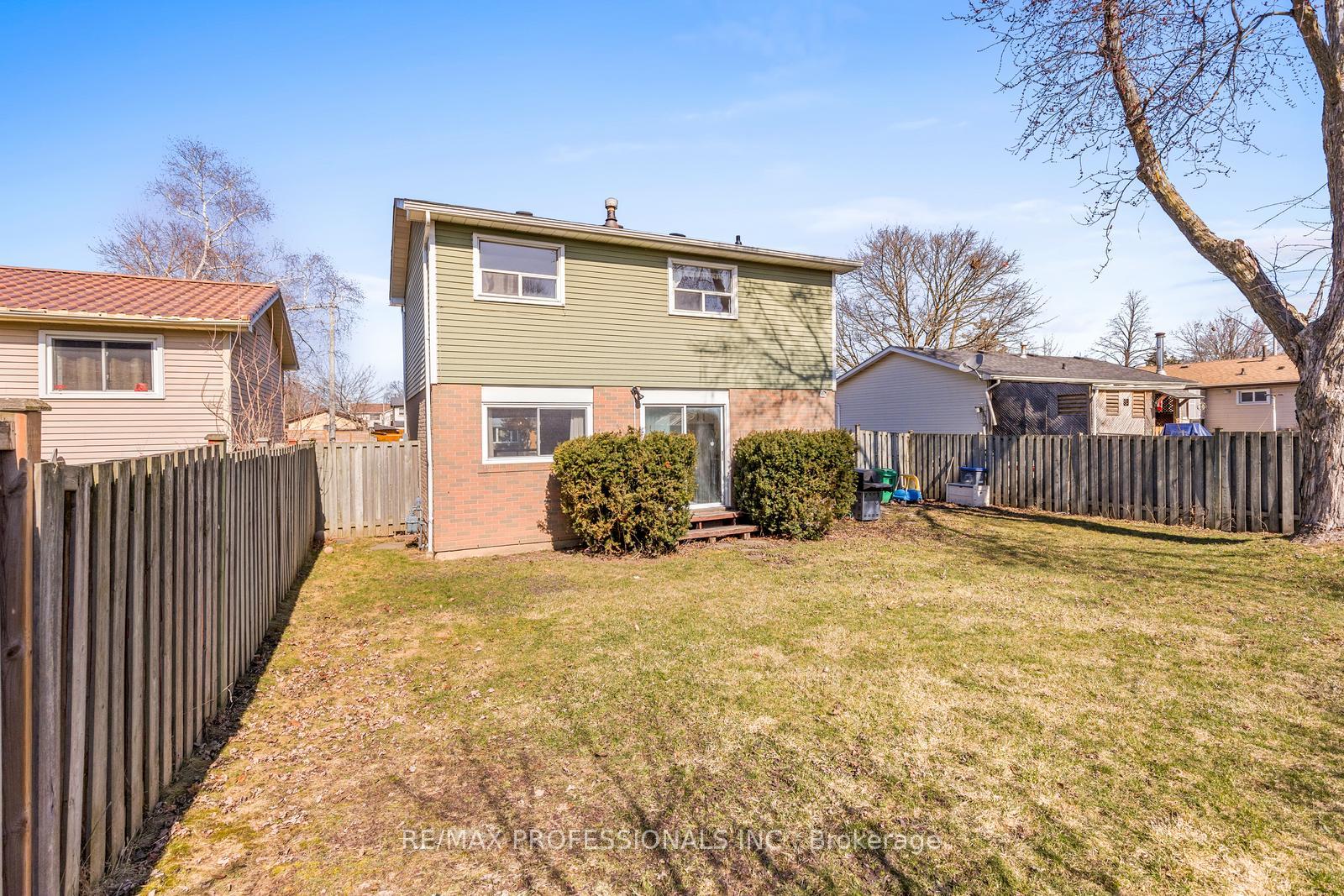 Photo 27 of 41 Carberry Crescent, Brampton, Madoc — HOMEH