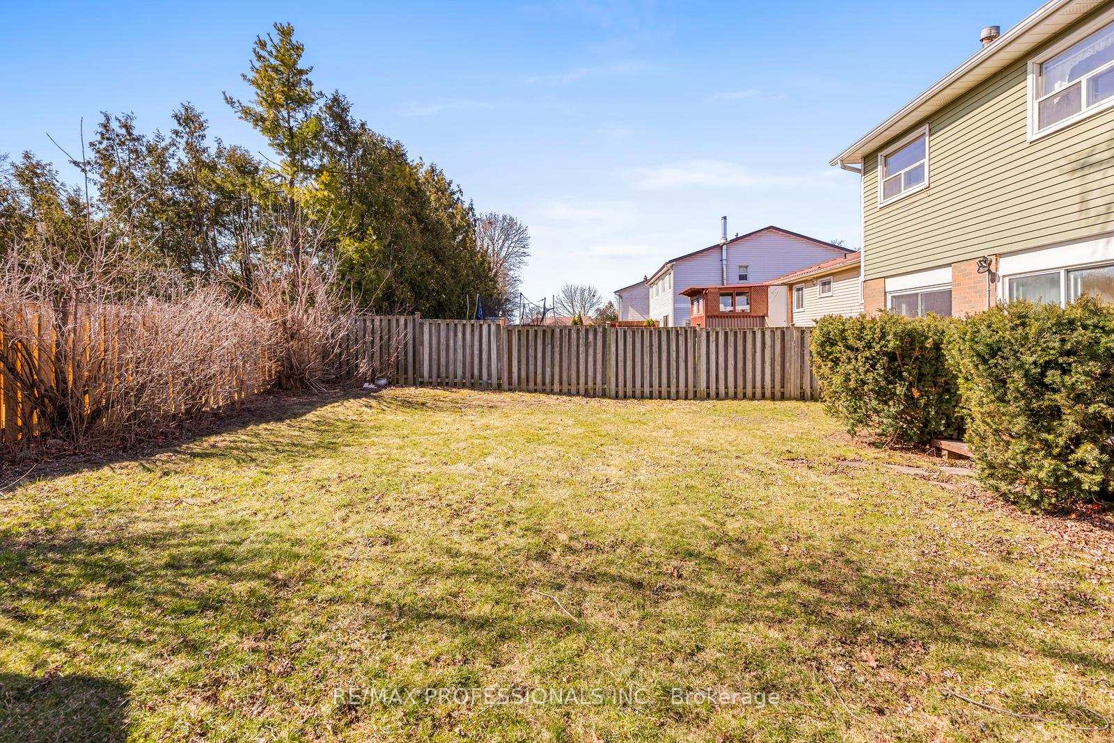 Photo 28 of 41 Carberry Crescent, Brampton, Madoc — HOMEH