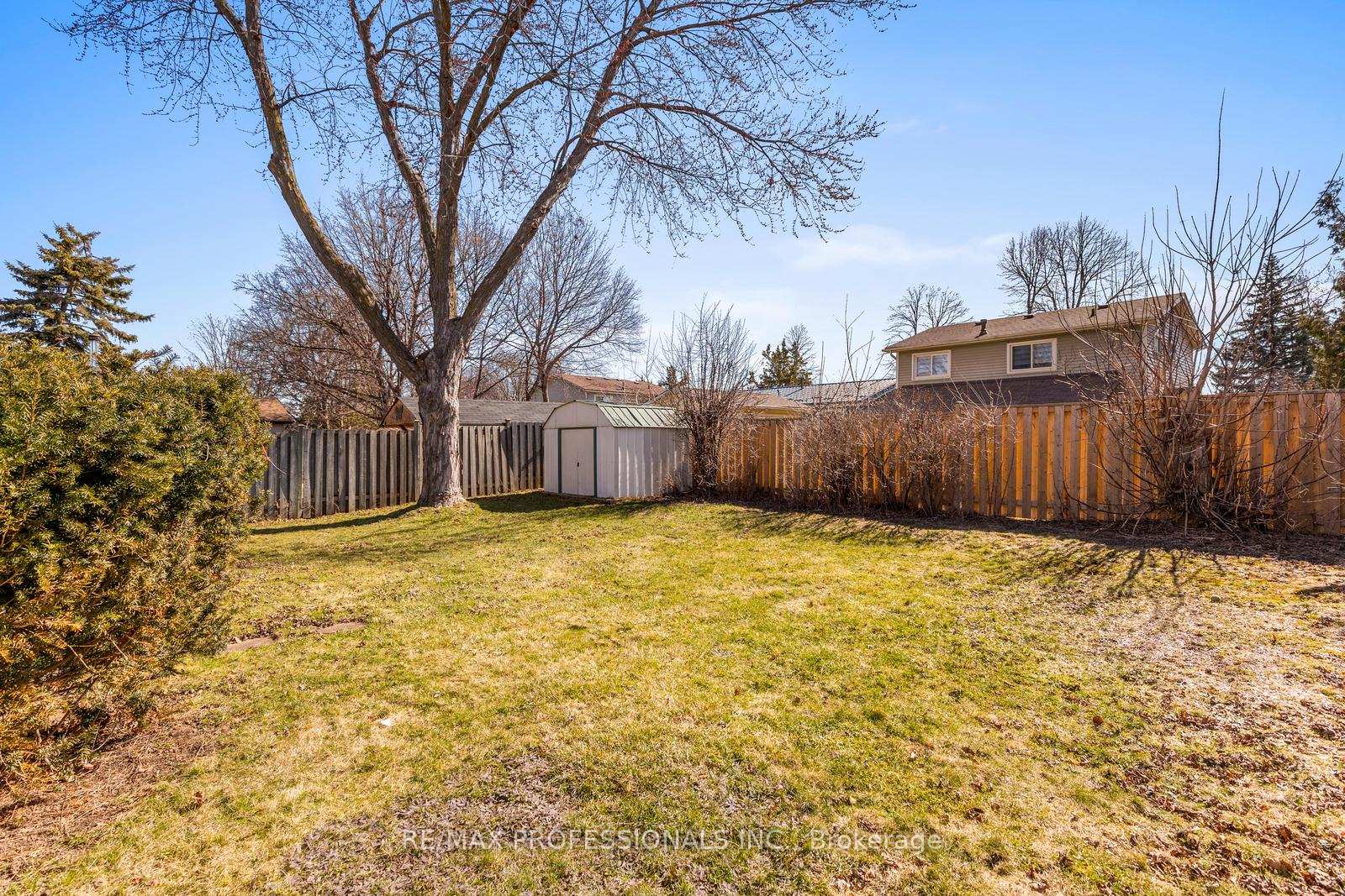 Photo 29 of 41 Carberry Crescent, Brampton, Madoc — HOMEH