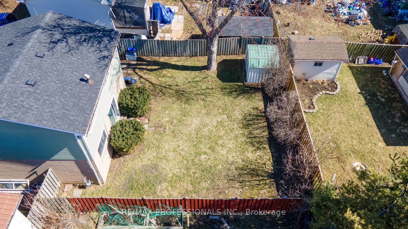 Photo 30 of 41 Carberry Crescent, Brampton, Madoc — HOMEH