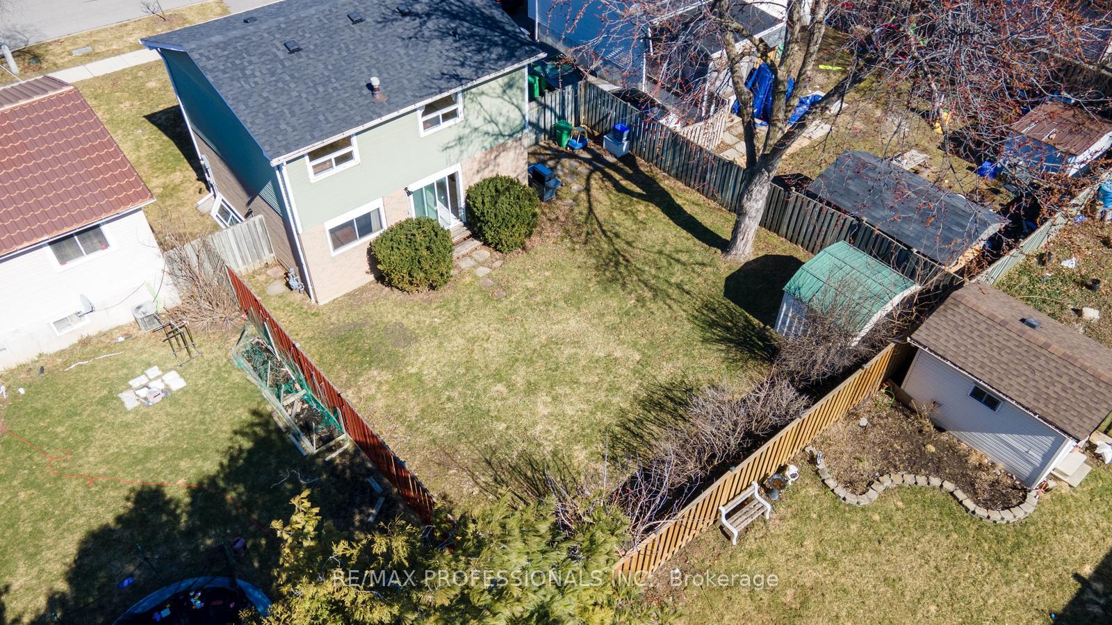 Photo 31 of 41 Carberry Crescent, Brampton, Madoc — HOMEH
