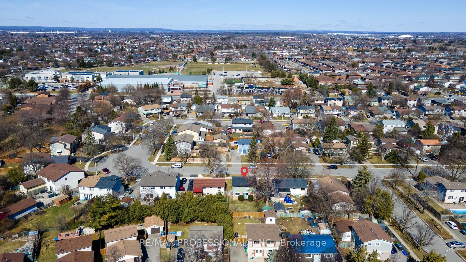 Photo 34 of 41 Carberry Crescent, Brampton, Madoc — HOMEH