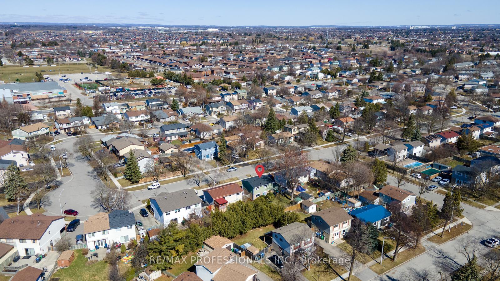 Photo 35 of 41 Carberry Crescent, Brampton, Madoc — HOMEH