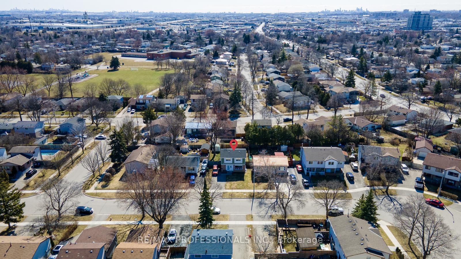 Photo 38 of 41 Carberry Crescent, Brampton, Madoc — HOMEH