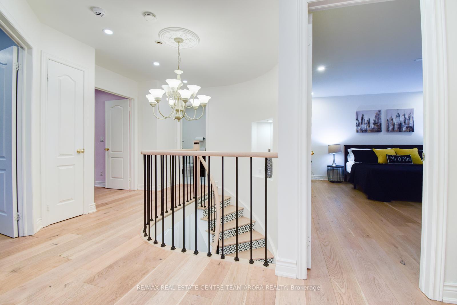 Photo 26 of 22 Summer Valley Drive, Brampton, Snelgrove — HOMEH
