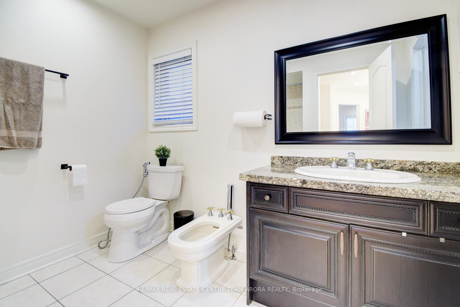 Photo 31 of 22 Summer Valley Drive, Brampton, Snelgrove — HOMEH