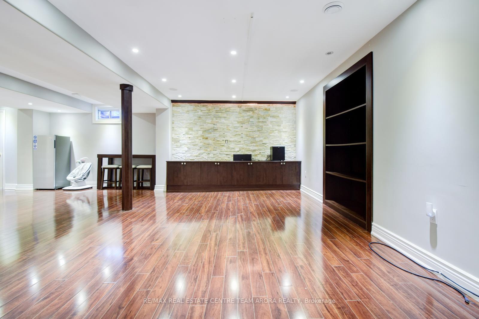 Photo 34 of 22 Summer Valley Drive, Brampton, Snelgrove — HOMEH