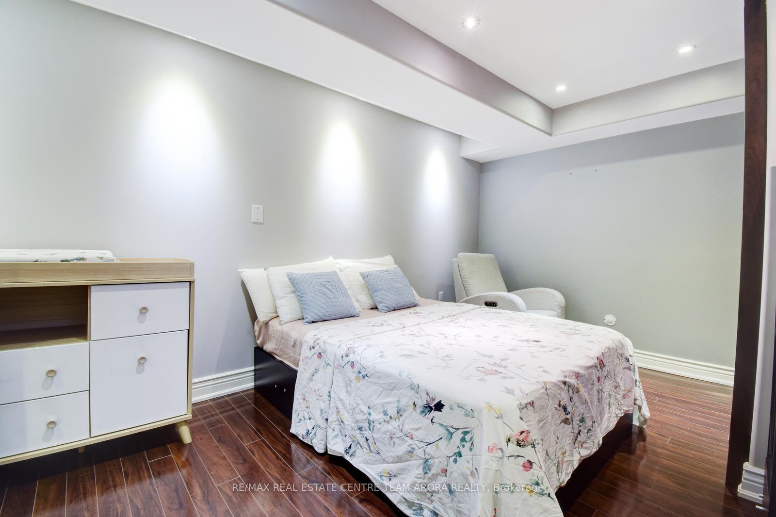 Photo 35 of 22 Summer Valley Drive, Brampton, Snelgrove — HOMEH