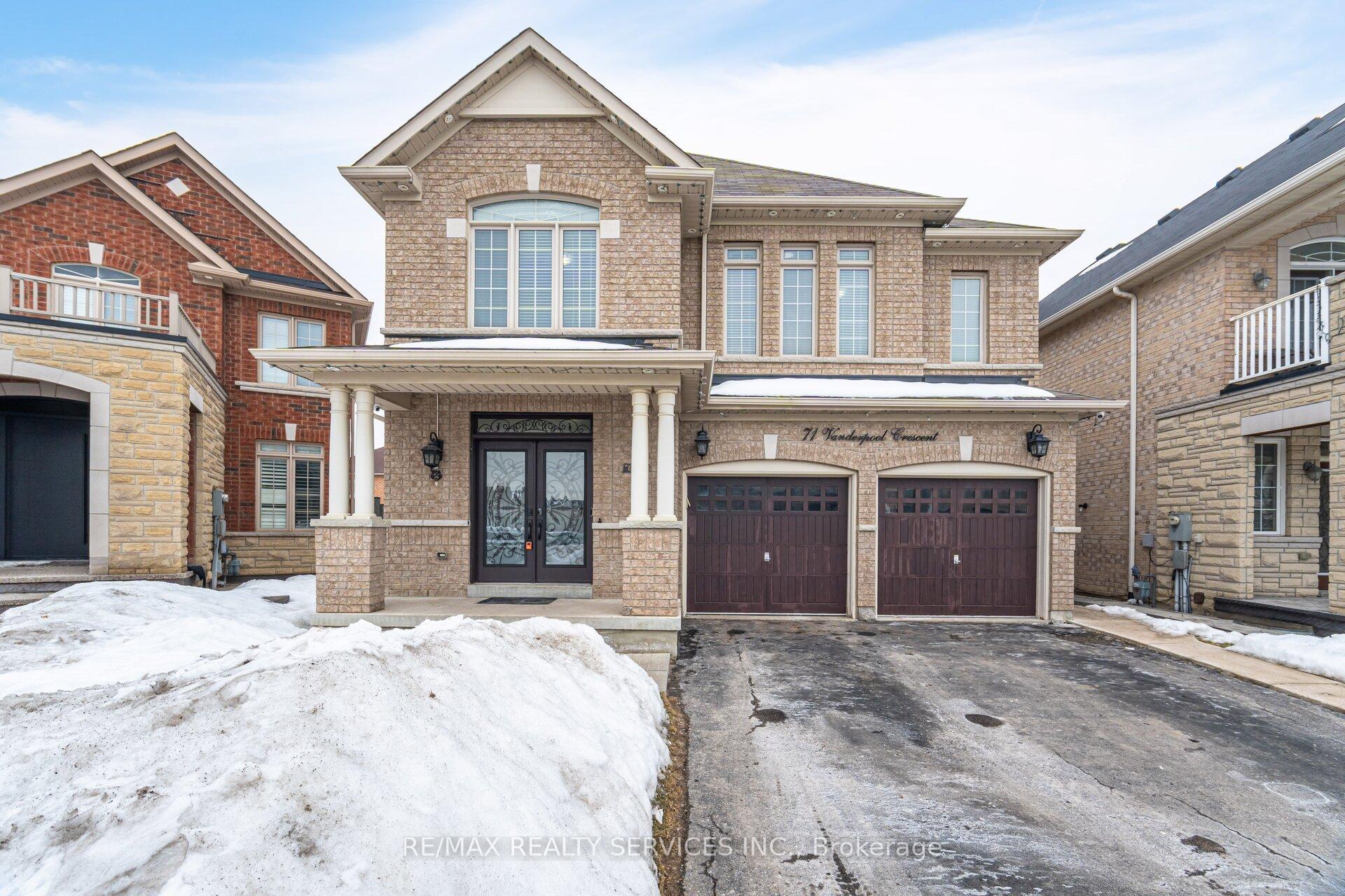 Front of 71 Vanderpool Crescent