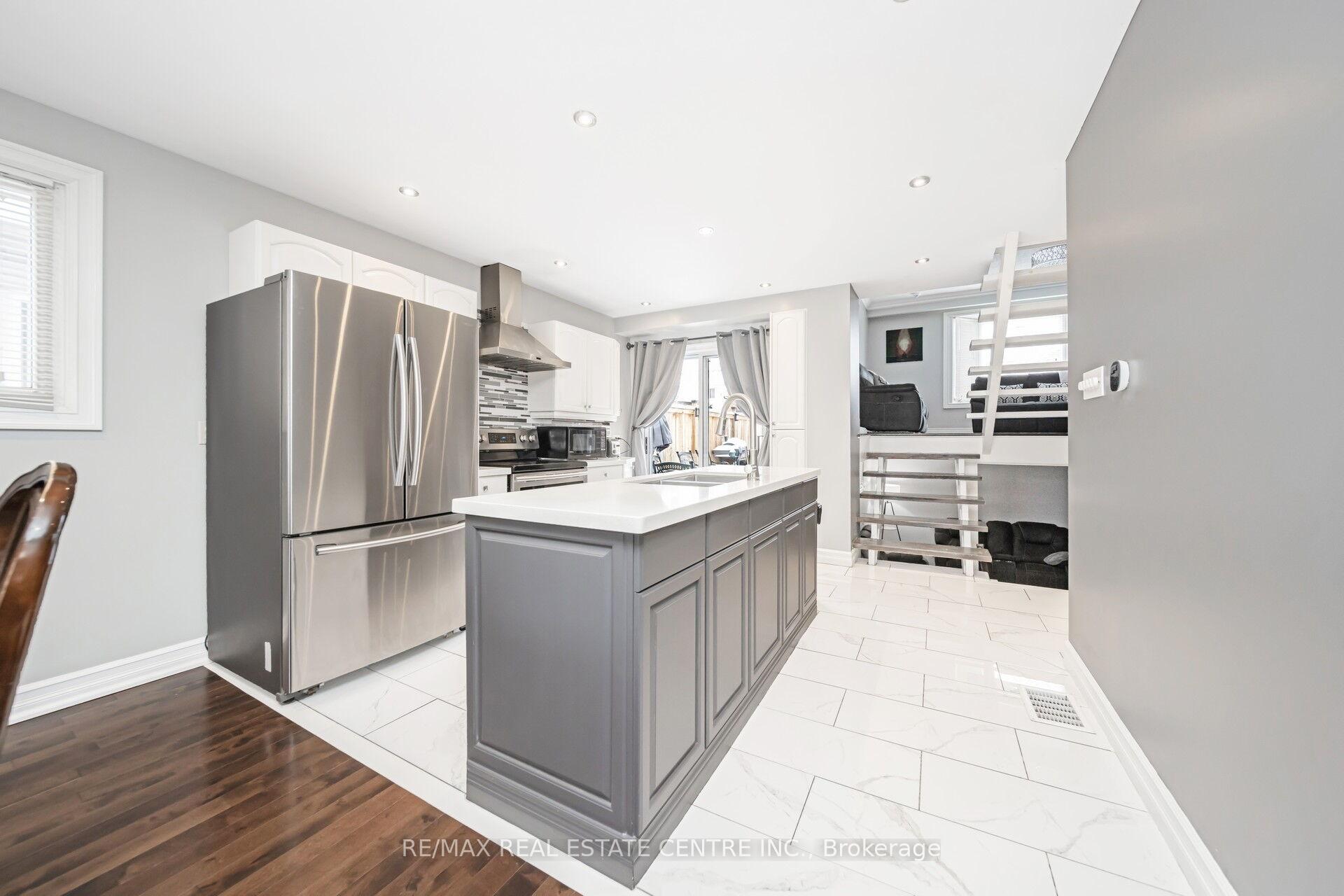 Photo 8 of 19 Histon Crescent, Brampton, Madoc — HOMEH