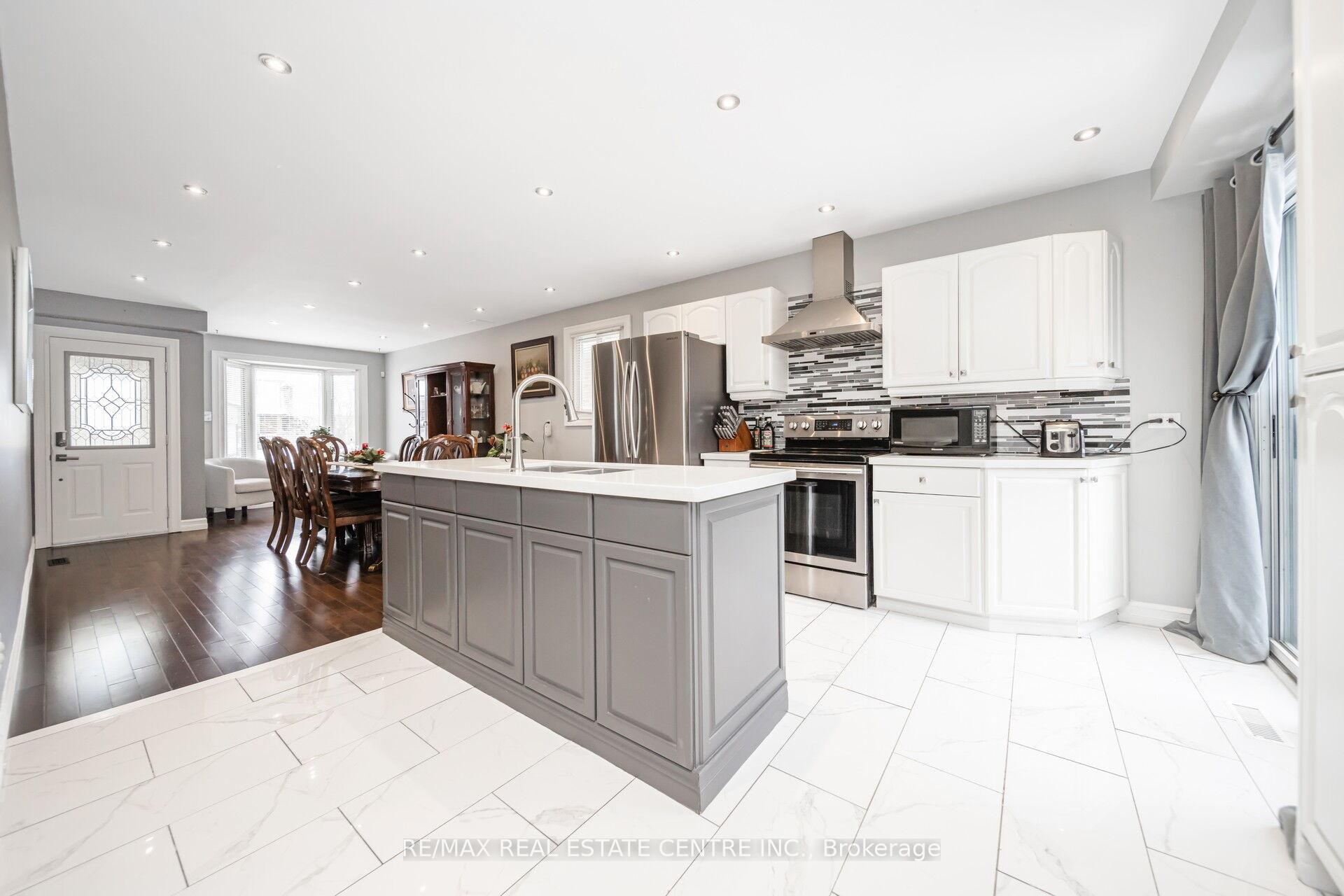 Photo 11 of 19 Histon Crescent, Brampton, Madoc — HOMEH