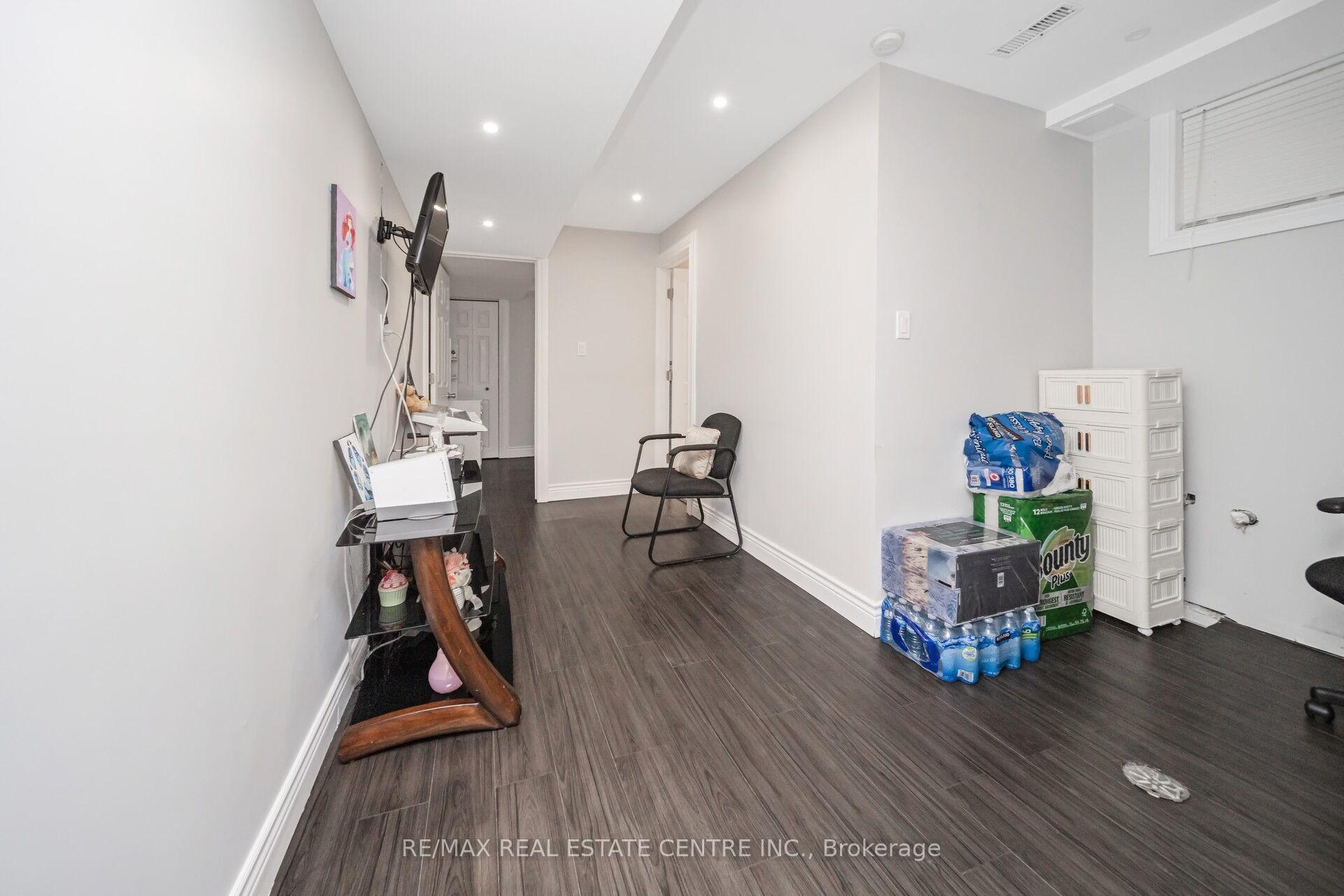 Photo 53 of 19 Histon Crescent, Brampton, Madoc — HOMEH
