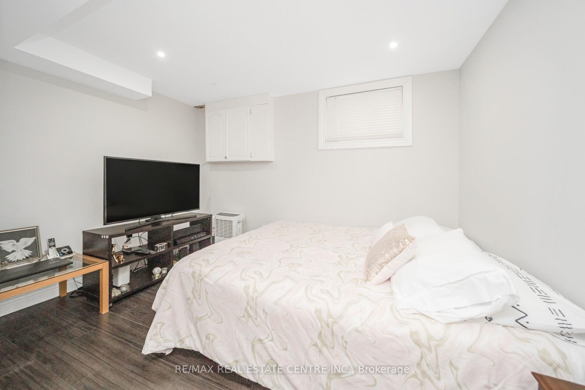Photo 55 of 19 Histon Crescent, Brampton, Madoc — HOMEH