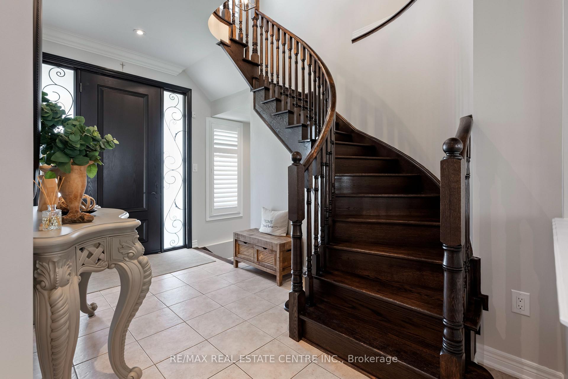 Photo 7 of 74 Cedarholme Avenue, Caledon, Rural Caledon — HOMEH