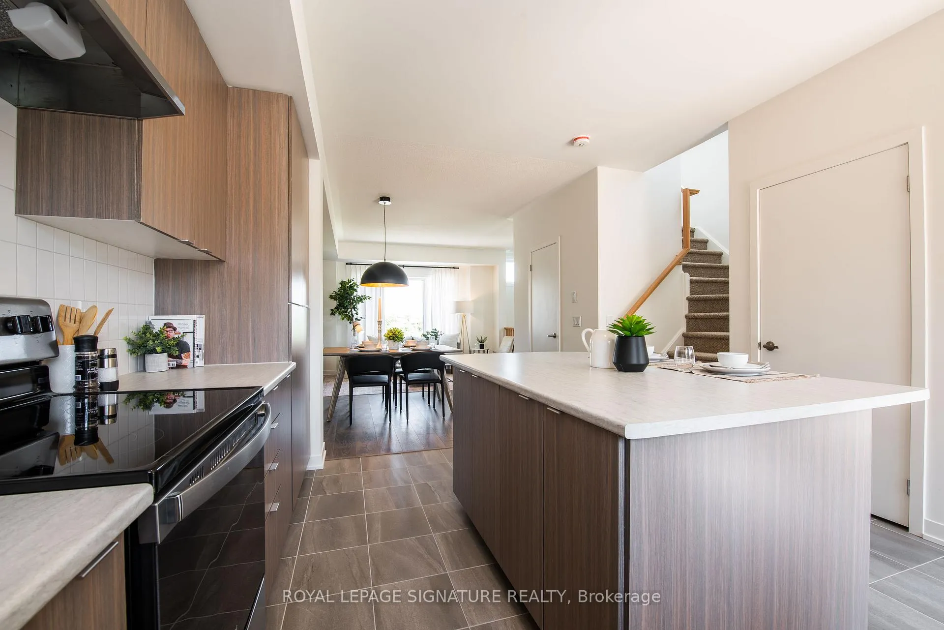 Photo 5 of Unit 117, 1525 Kingston Road, Pickering, Town Centre — HOMEH