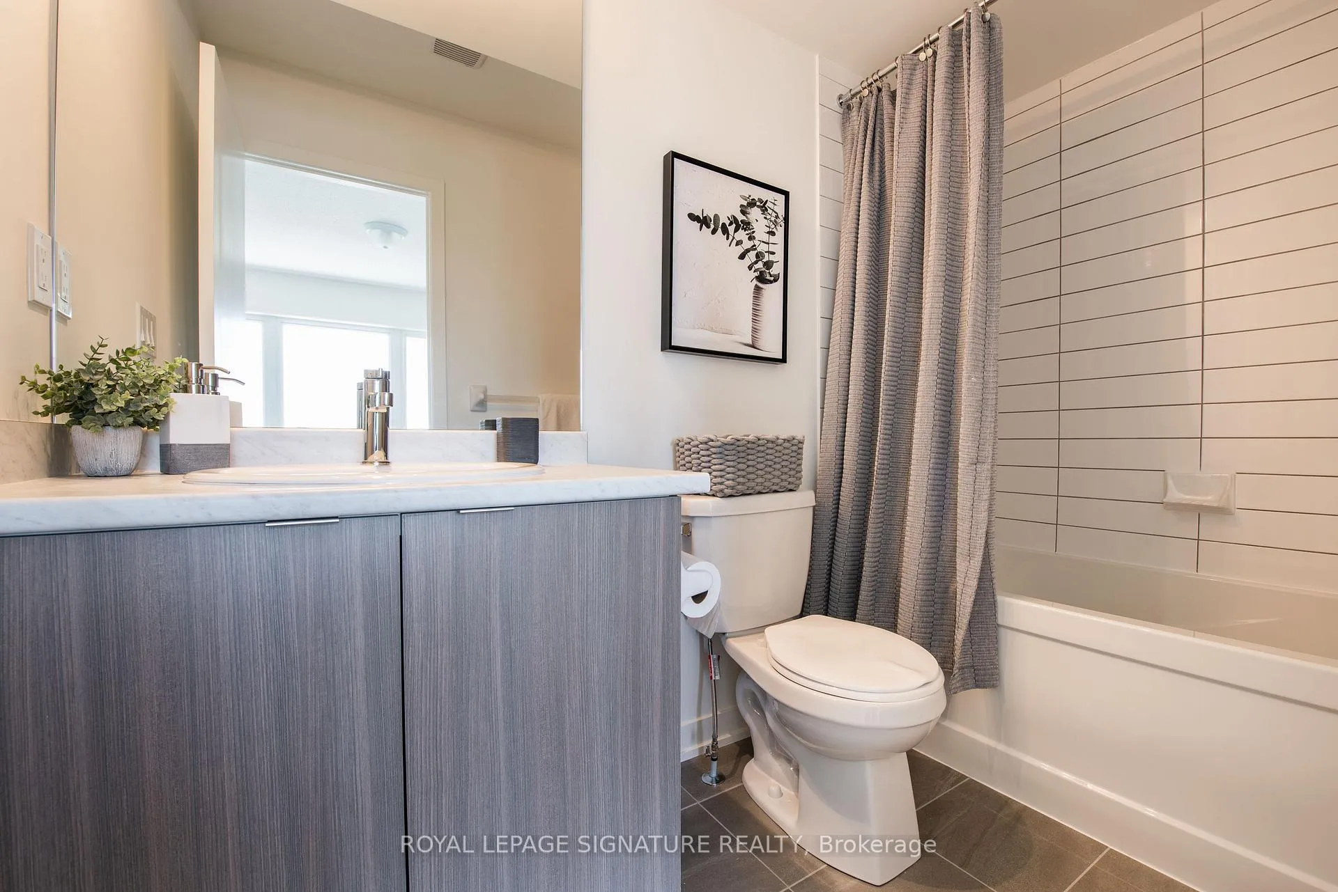 Photo 11 of Unit 117, 1525 Kingston Road, Pickering, Town Centre — HOMEH