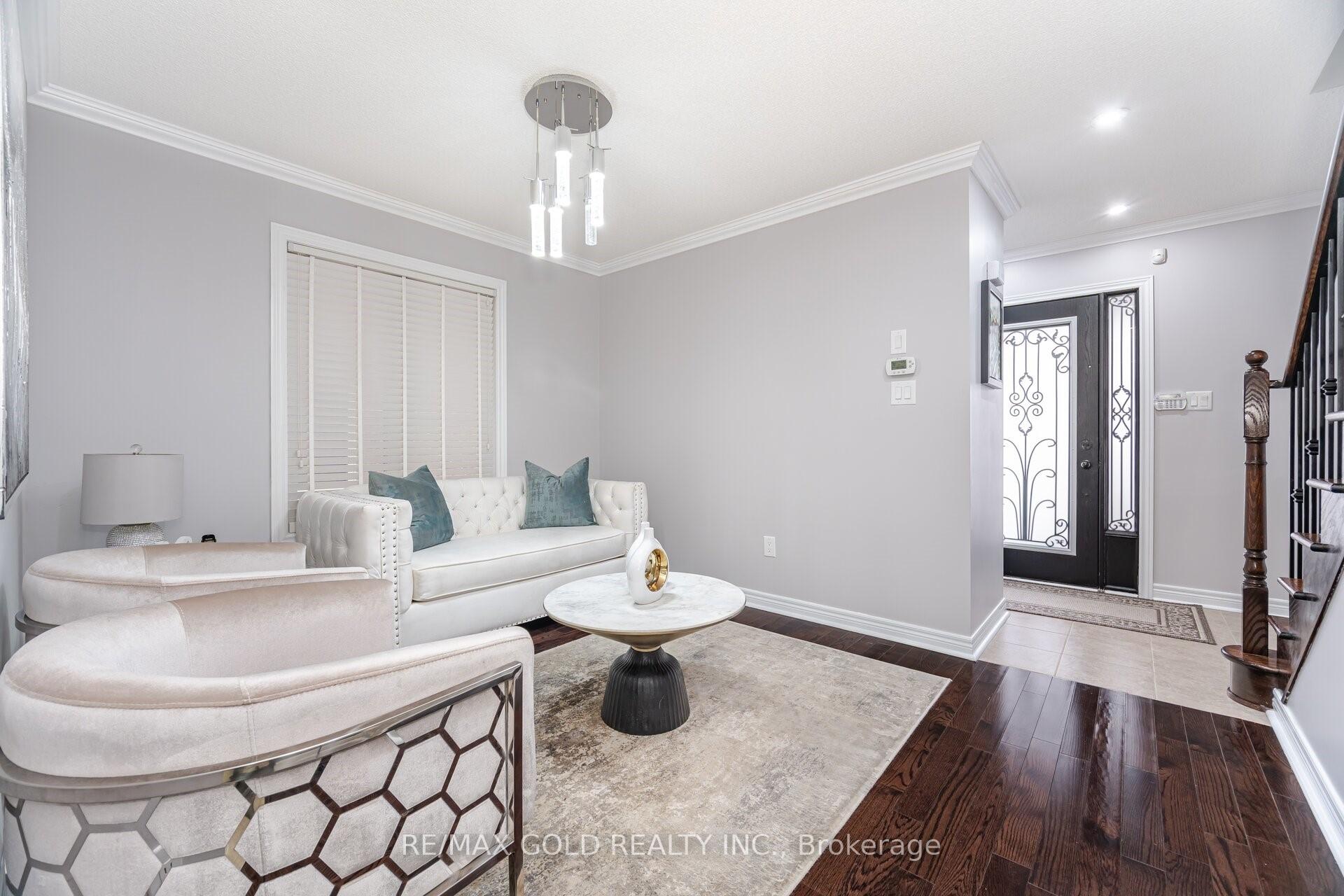 Photo 2 of 6 Lightcatcher Circle, Brampton, Bram East — HOMEH