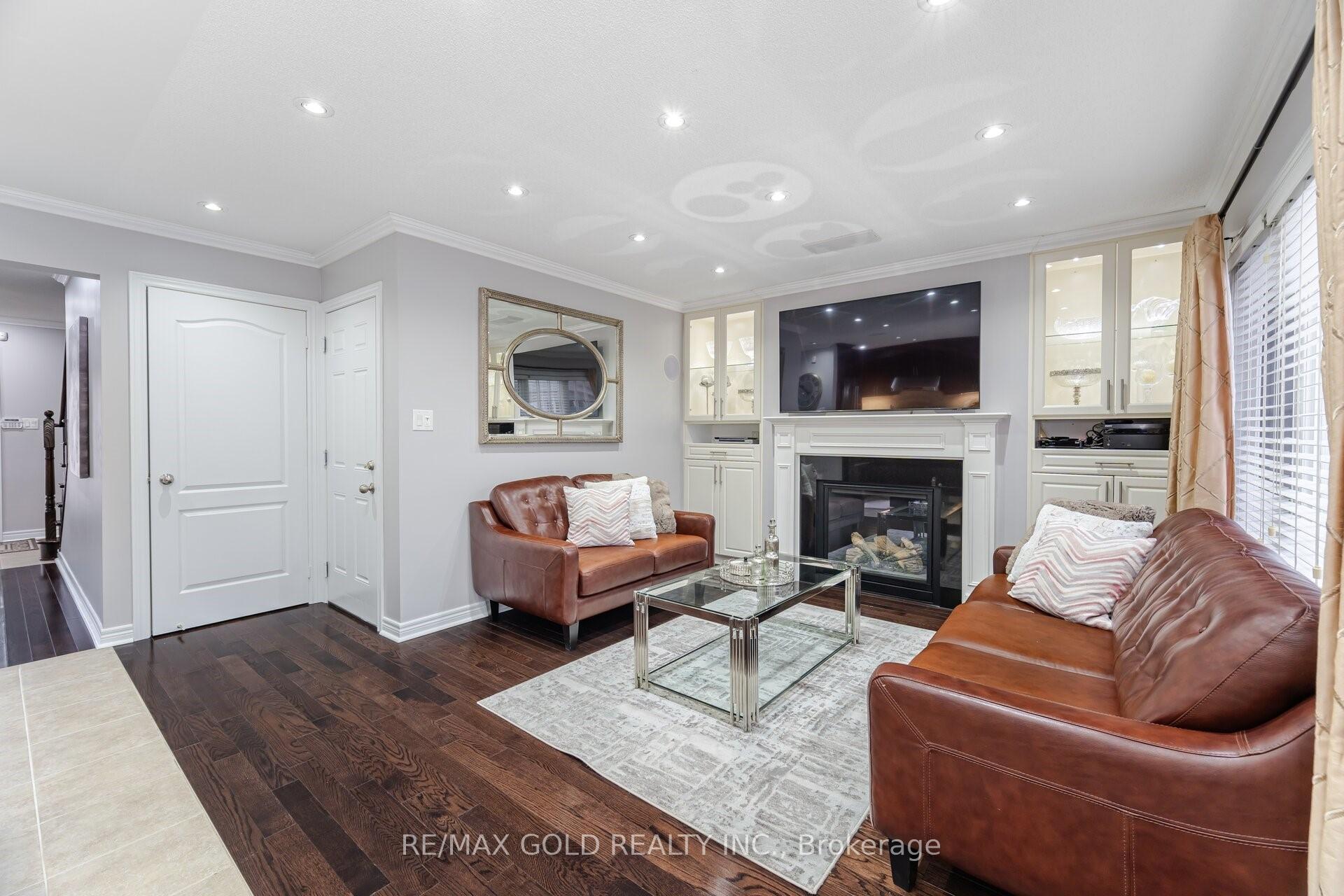 Photo 8 of 6 Lightcatcher Circle, Brampton, Bram East — HOMEH