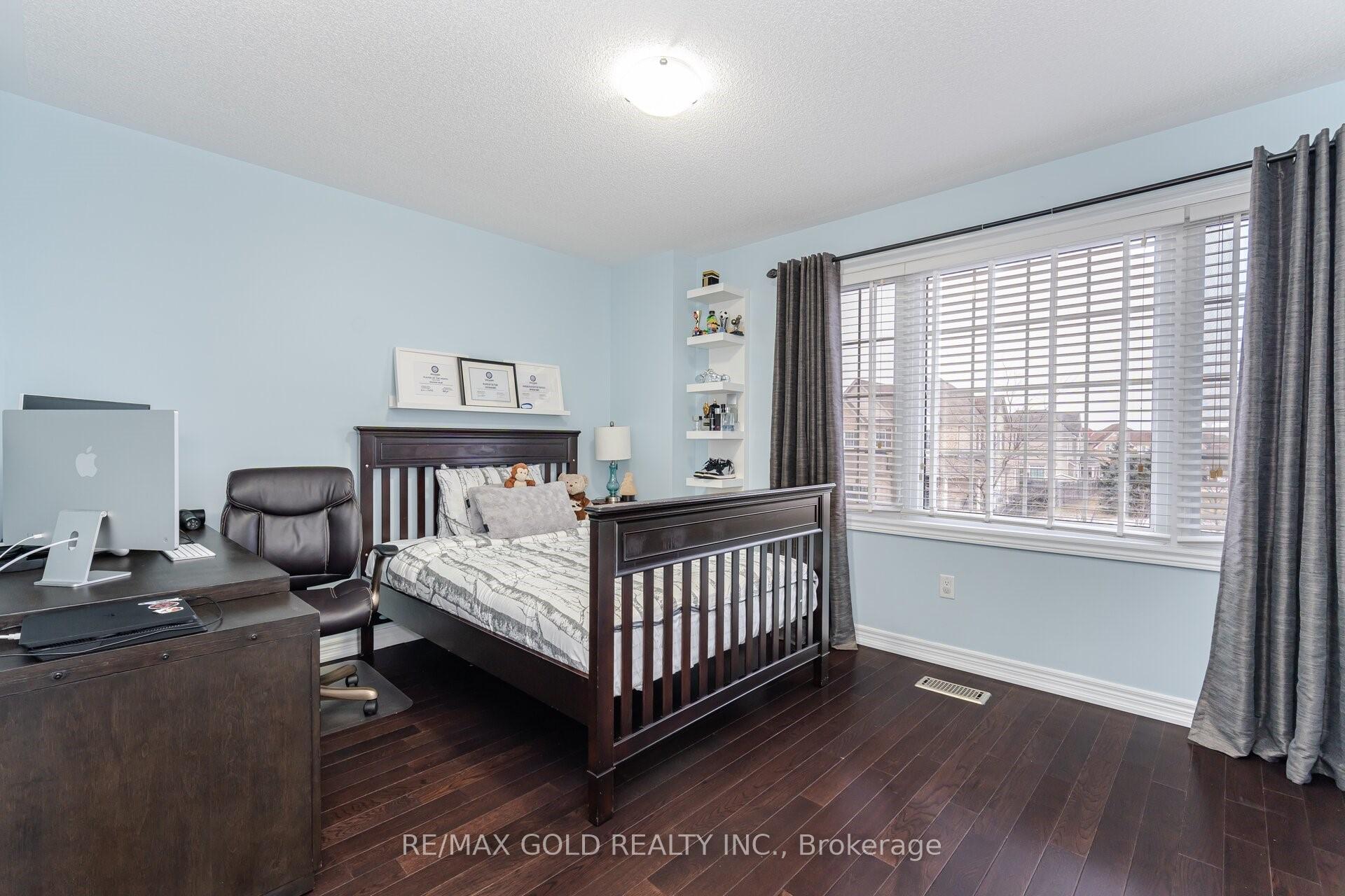 Photo 15 of 6 Lightcatcher Circle, Brampton, Bram East — HOMEH