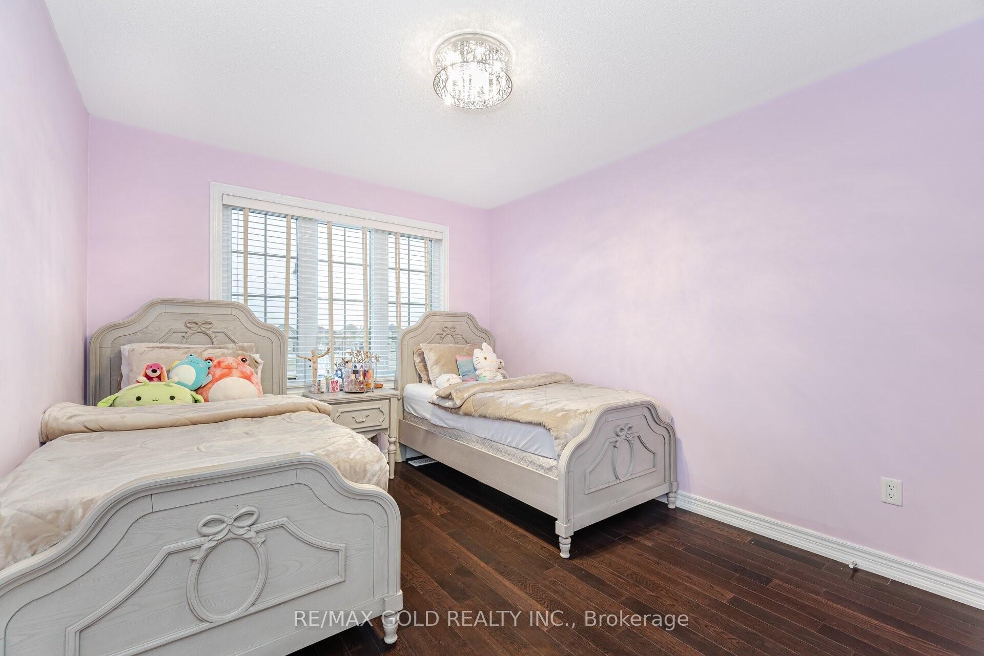 Photo 16 of 6 Lightcatcher Circle, Brampton, Bram East — HOMEH
