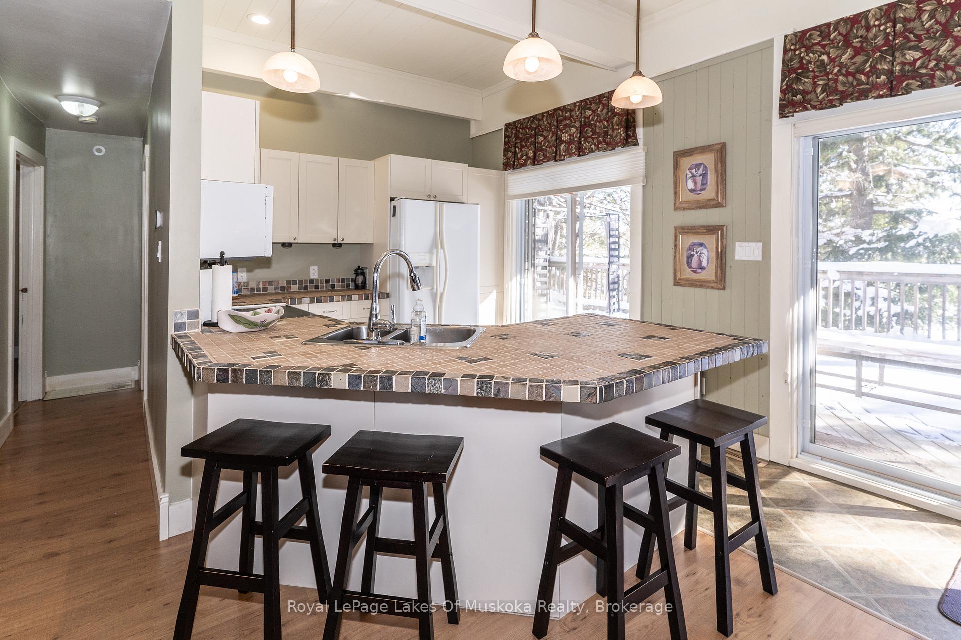 Photo 9 of 86 Lynx Drive, Kearney — HOMEH